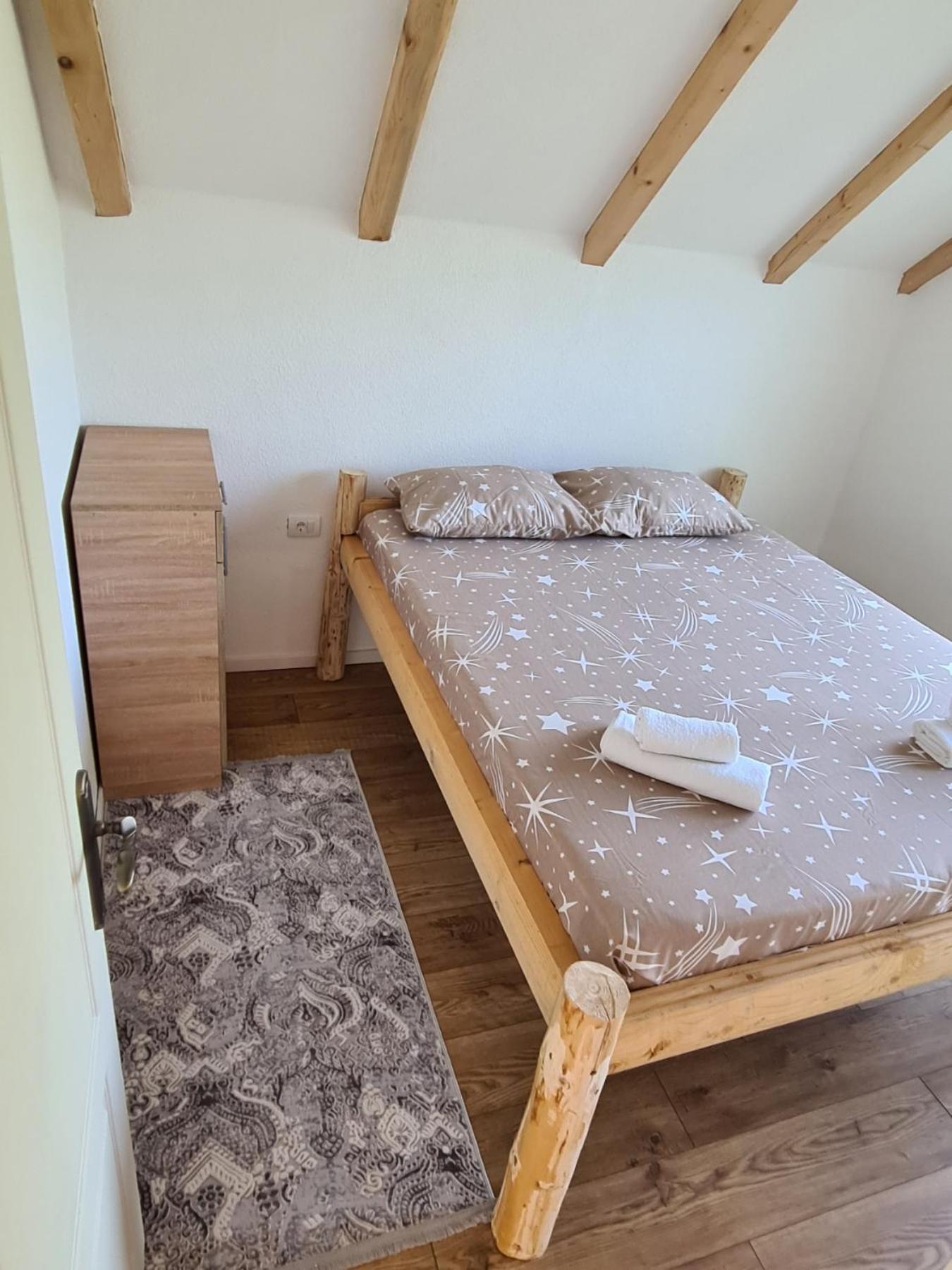Bungalows Malagic Gusinje Εξωτερικό φωτογραφία