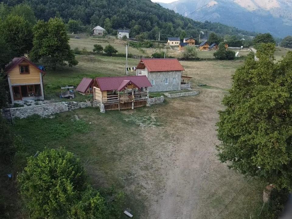 Bungalows Malagic Gusinje Εξωτερικό φωτογραφία